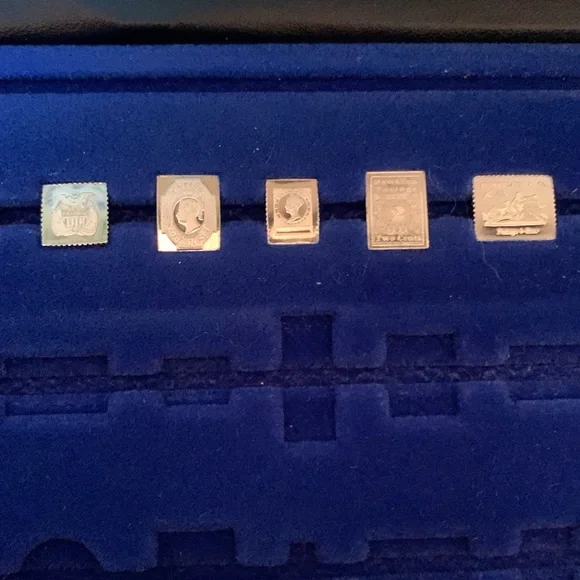 Collection of 25 mini sterling silver stamps from around the world in hard case - Picture 9 of 14